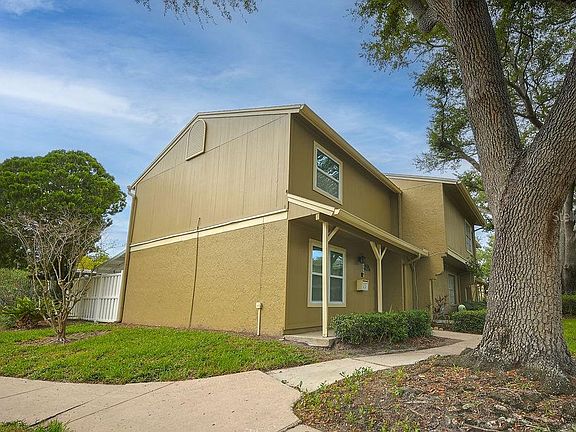 3rd image of 6902 Soledad Ct