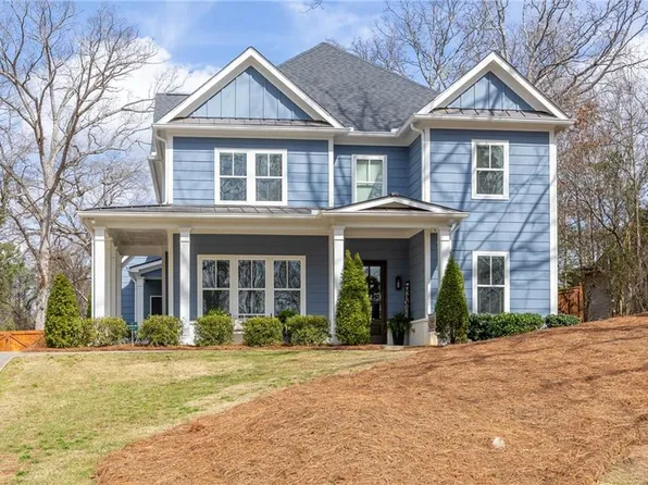 1129 Oakdale Dr SE, Smyrna, GA 30080