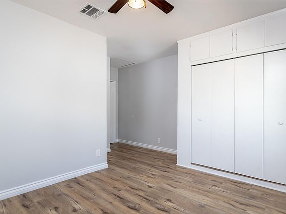 3rd image of 7614 Oak Park Ave