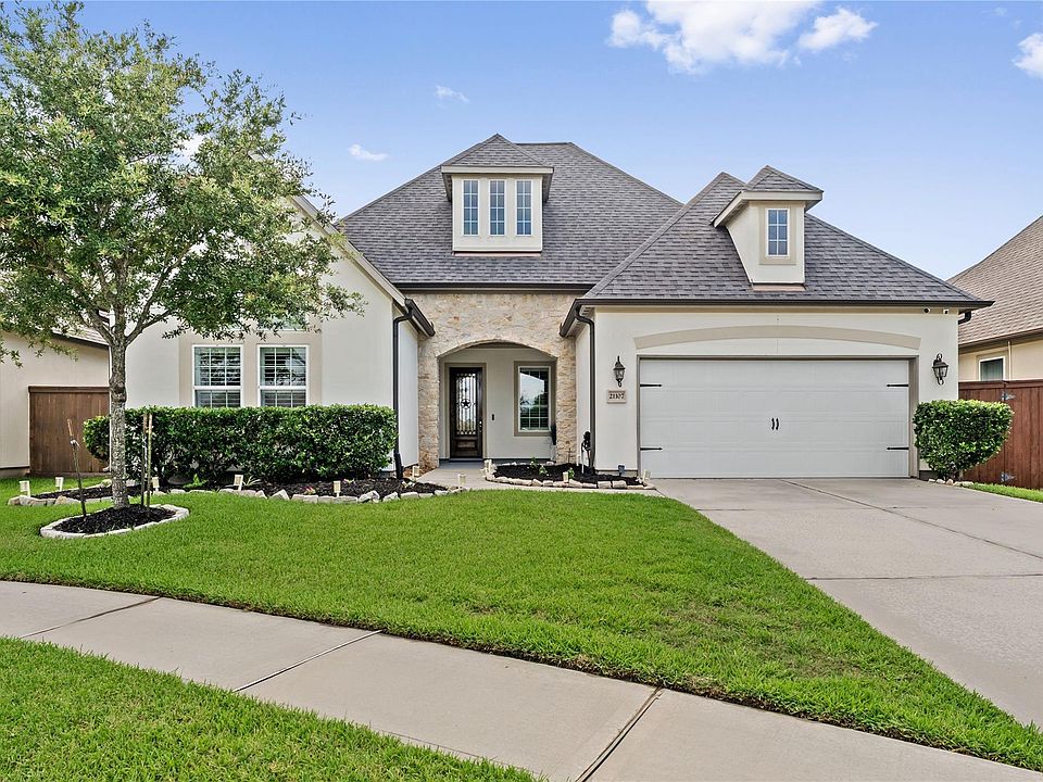 1st image of 21107 Bradford Grove Dr