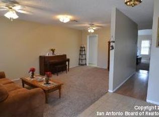 822 Trappers Run St, San Antonio, TX 78245