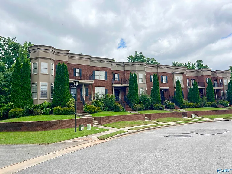 107 Grove Park Ln — Photo 3