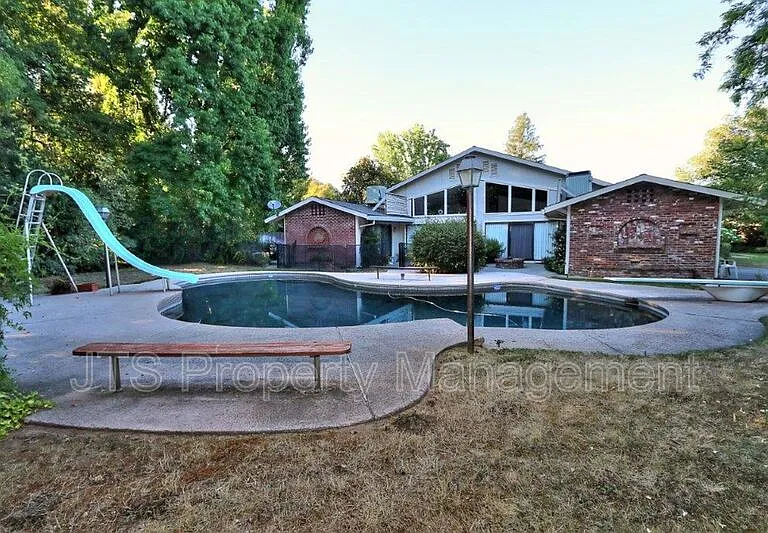 1060 Sand Bar Cir — Photo 81