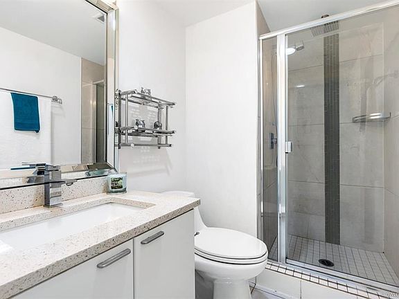 4th image of 1200 Alberni St #902