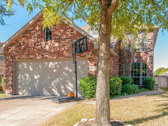 2nd image of 11517 Gloriosa Dr