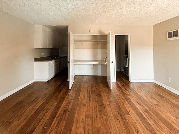 5th image of 9765 Marilla Dr #46