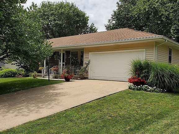 Street view and Garage