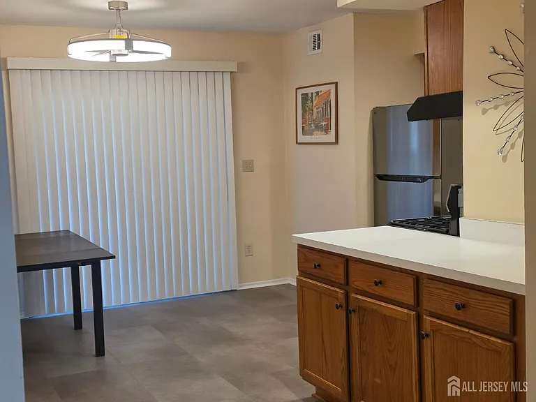 18 Judson St #1A — Photo 6