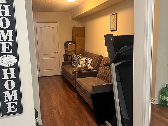 5th image of 288 Reis Pl