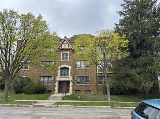 2409 N 52nd St #4714, Milwaukee, WI 53210