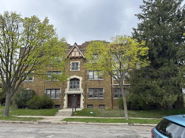2409 North 52nd STREET #4714 W Lloyd St, Milwaukee, WI 53210
