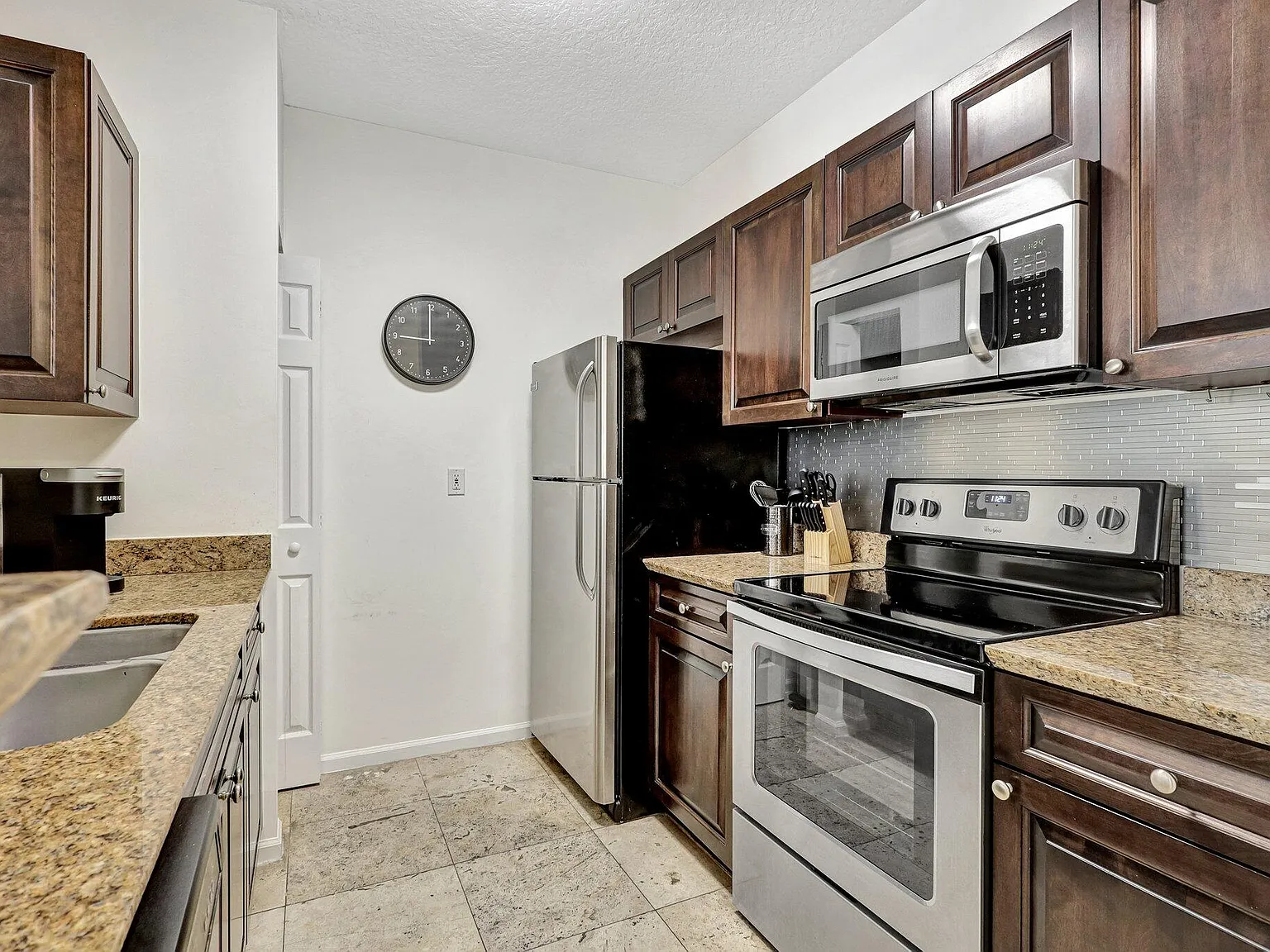 1 bed, 1.0 bath, 766 sqft, $2,650 — Photo 3