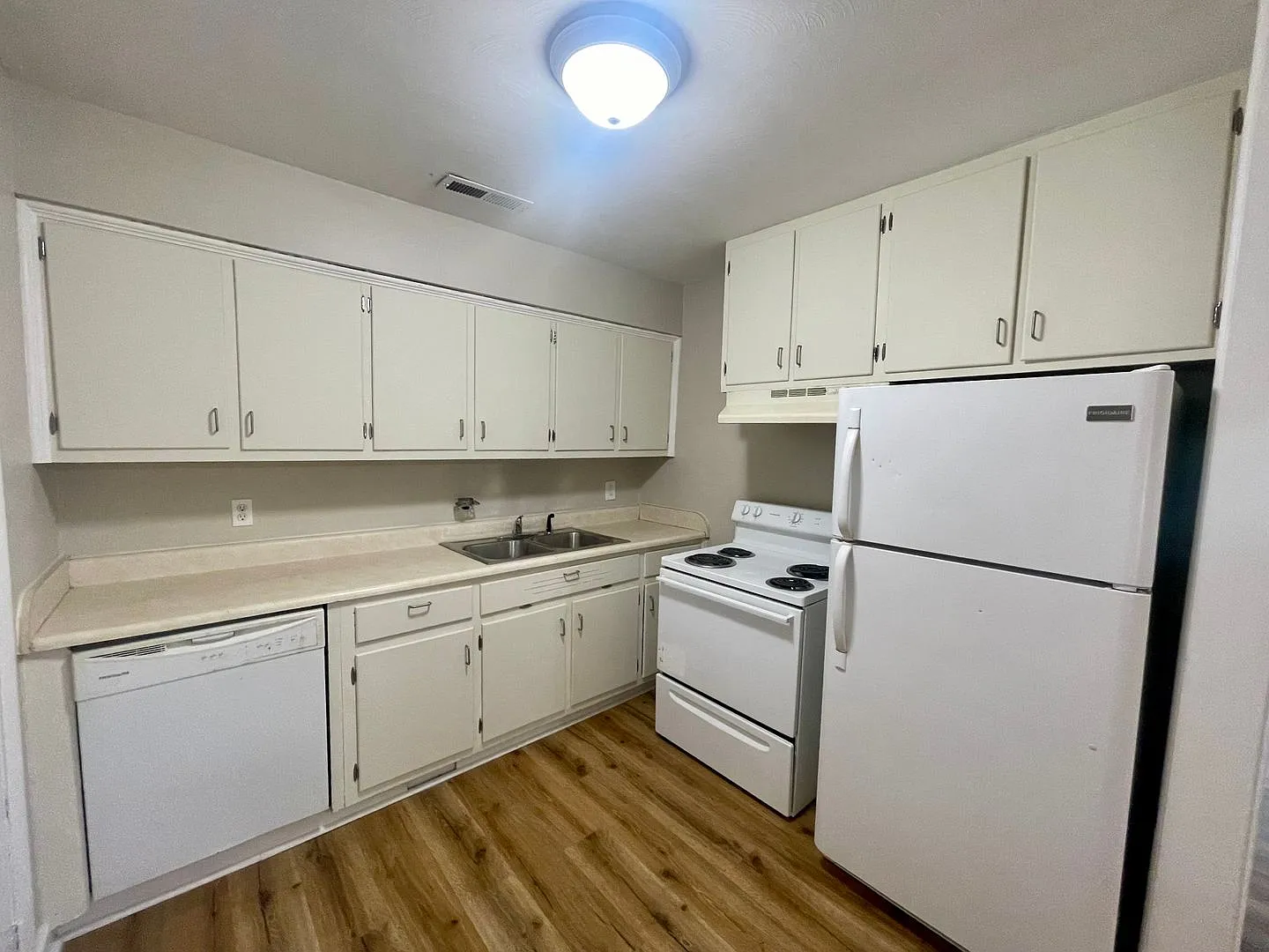 3/1 Bath Home for Rent! — Photo 4