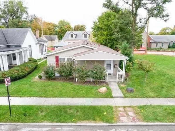 412 S Main St, Fortville, IN 46040