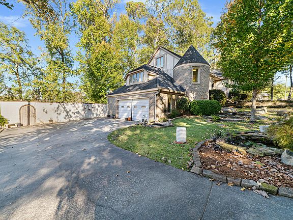 4th image of 1848 NE Forest Dr