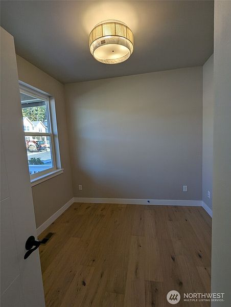 5th image of 4437 Blackstone Way