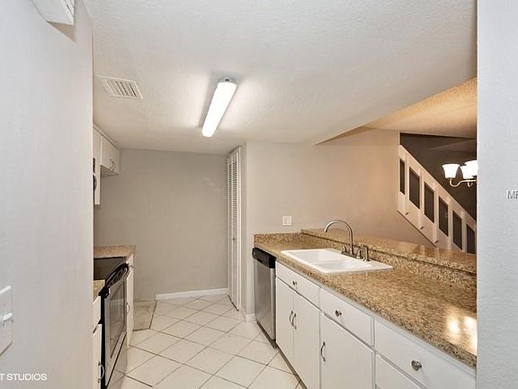 3rd image of 400 Howard Ave APT D