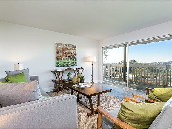 5th image of 4831 Mount Royal Dr