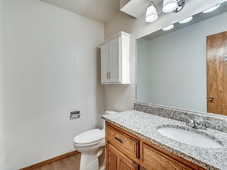 1111 Robin Hood Ln — Photo 8
