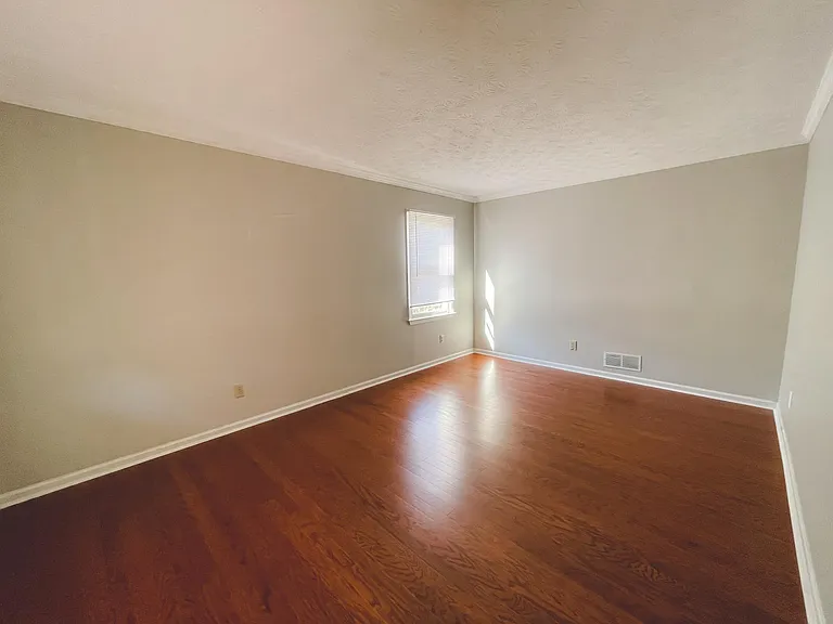 2021 Hunters Cove Dr — Photo 17