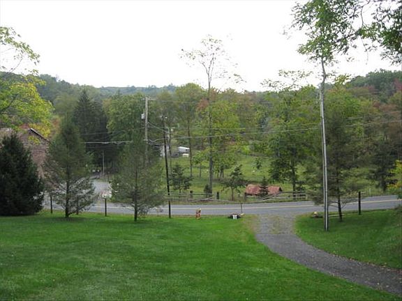 5th image of 1522 Golf Course Rd