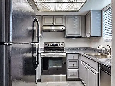 406 E Washington Ave #B — Photo 38