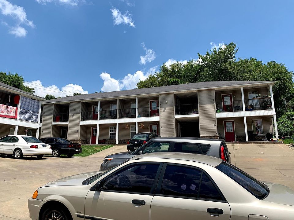1st image of 202 Arkansas St #F