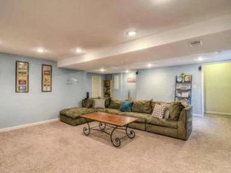 7807 S Windermere Cir — Photo 10