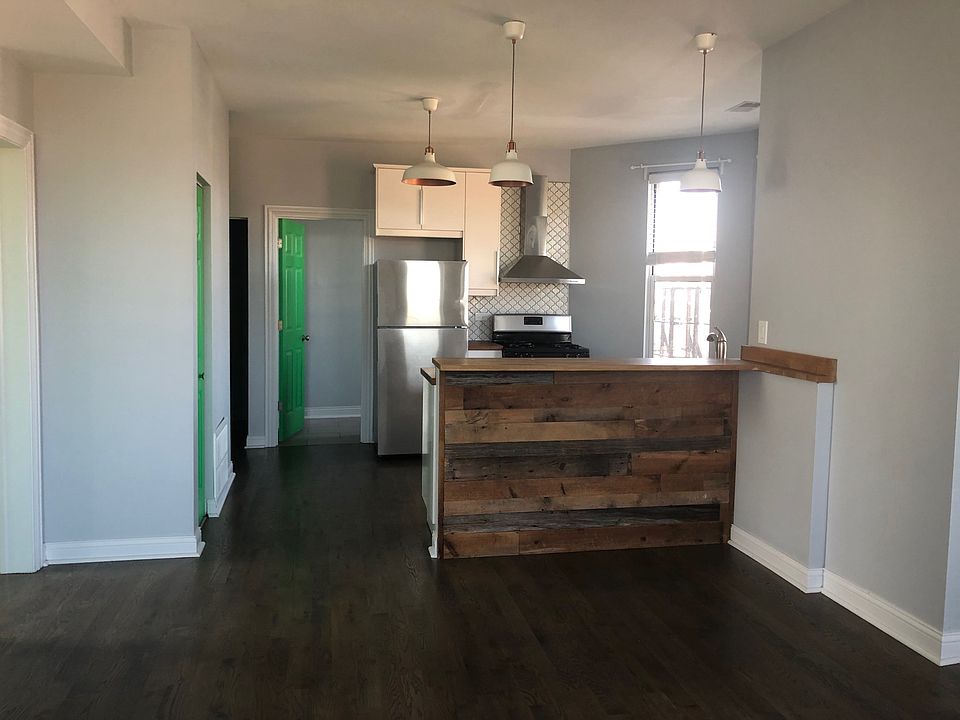1st image of 1800 S Carpenter St #401