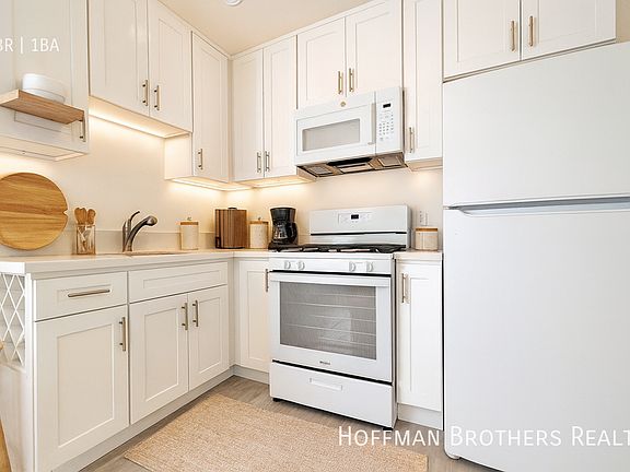 2nd image of 1669 West Blvd #1669