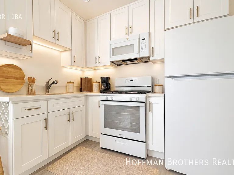 1669 West Blvd #1669 — Photo 2