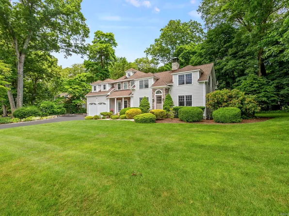 16 Hunting Lane, Stamford, CT 06902