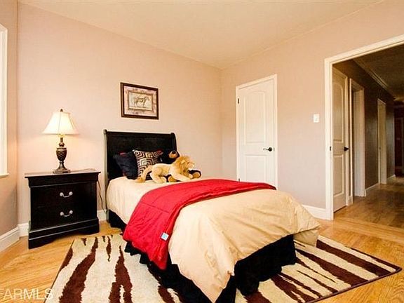 5th image of 166 Encline Ct