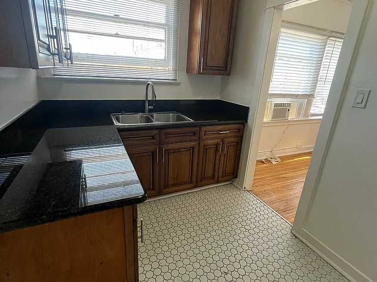5117 Lemon Grove Ave #15 — Photo 14