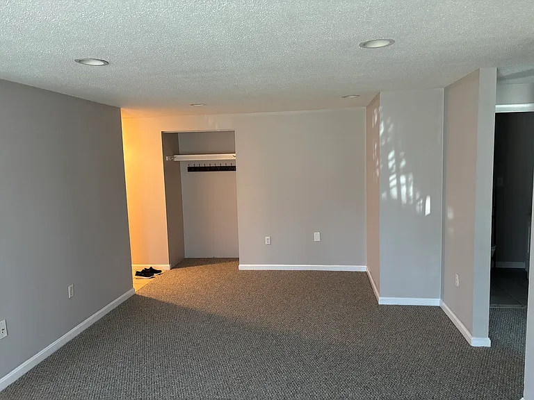 96 Main St — Photo 5