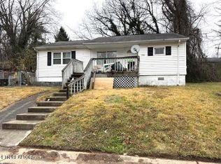 108 Jasper Ln, Oak Ridge, TN 37830