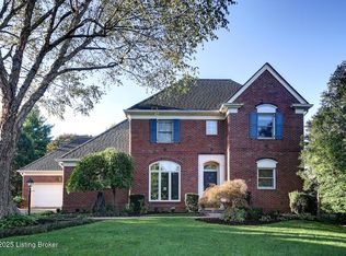 202 Coralberry Rd, Louisville, KY 40207
