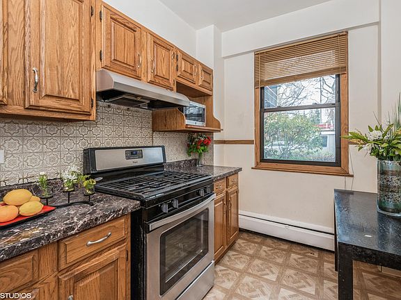 5th image of 4880 N Marine Dr