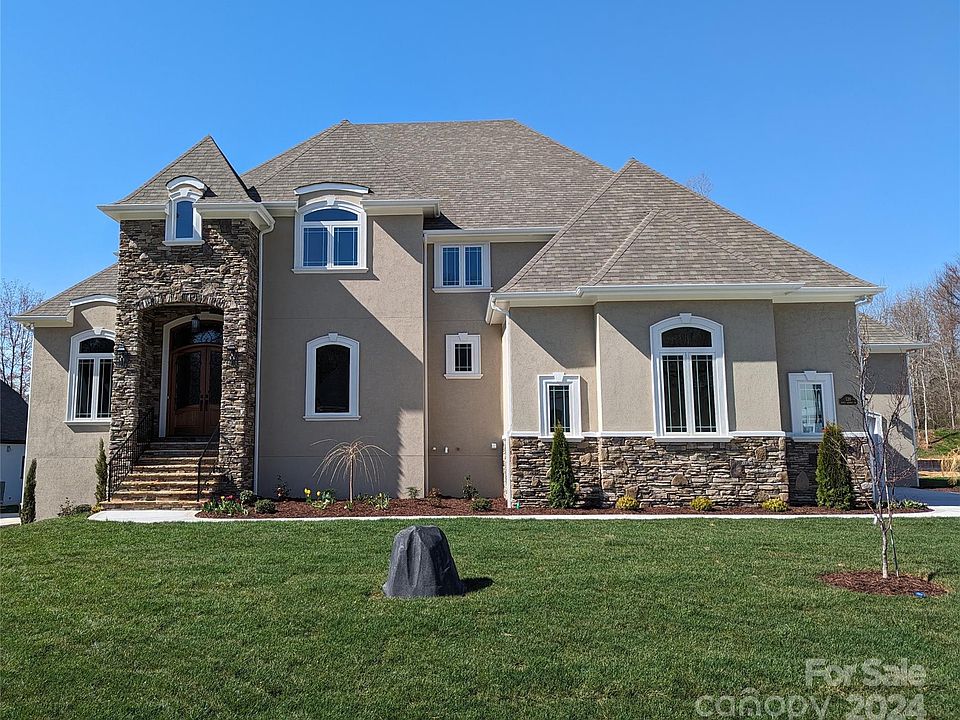 1st image of 128 Hunts Landing Dr
