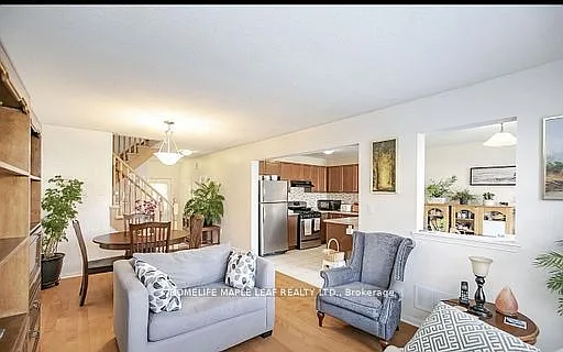 67 Bleasdale Ave — Photo 5