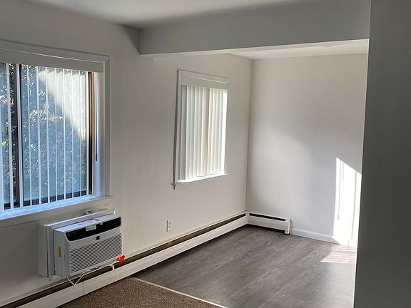 3rd image of 700 Fulton St APT C3