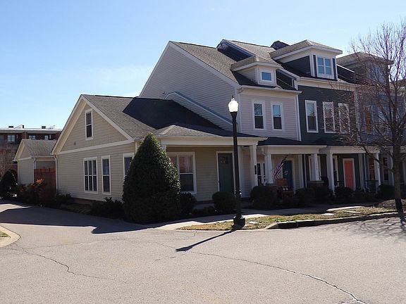 2nd image of 151 Augusta Ave