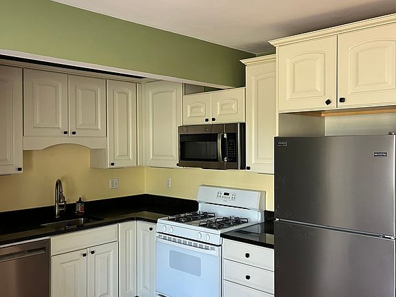2nd image of 70 Sumner St #1