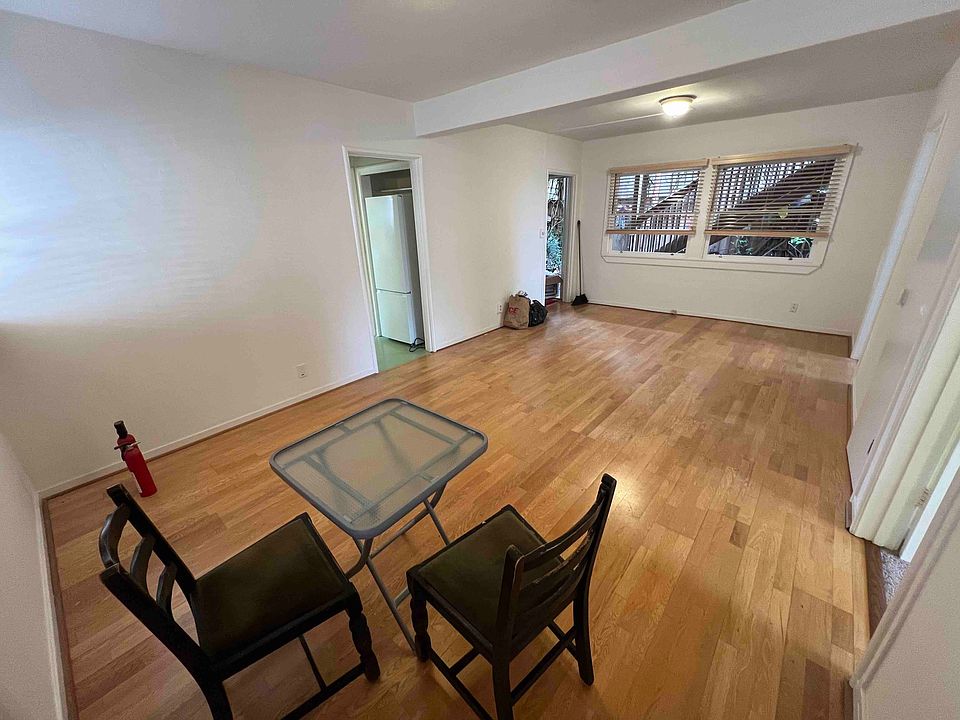 main room (as seen from all 4 corners)