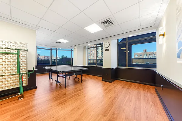 Sold by Daniel Saat, LREB | media 49