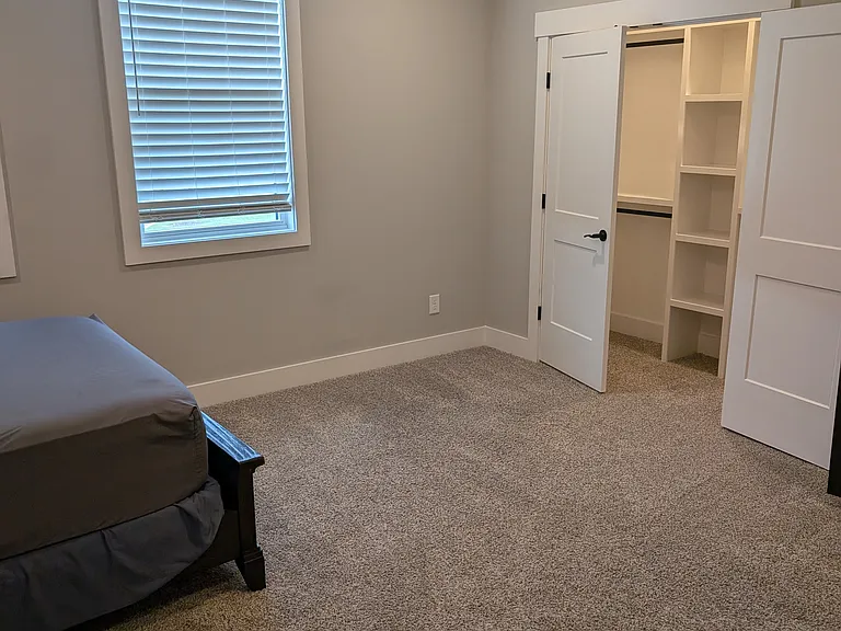 2091 Oakwood Ave — Photo 9