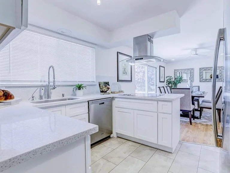 1350 Sumac Cir — Photo 6