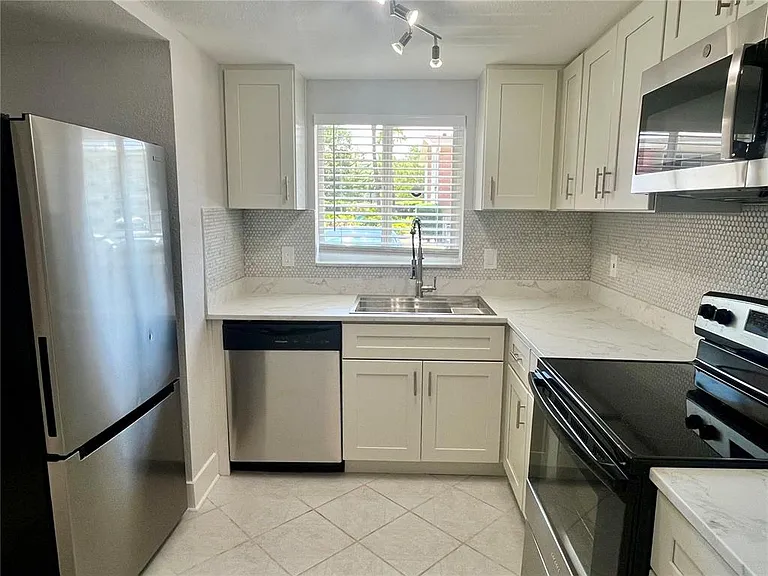 4550 Overlook Dr NE #156 — Photo 3
