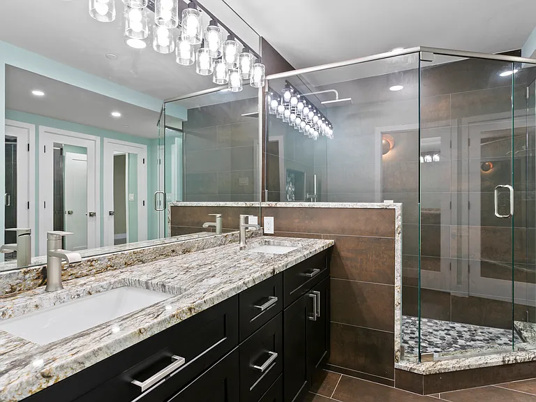 1 Beach Dr SE #1112 — Photo 26