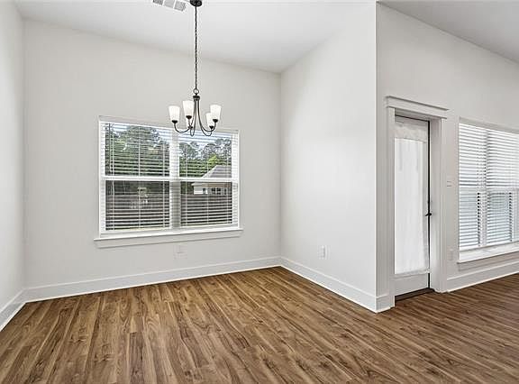 4th image of 60399 Vermillion Dr